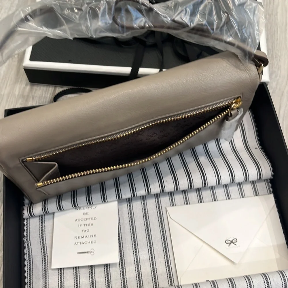 🍀New Authentic ANYA HINDMARCH - Picture 4 of 8